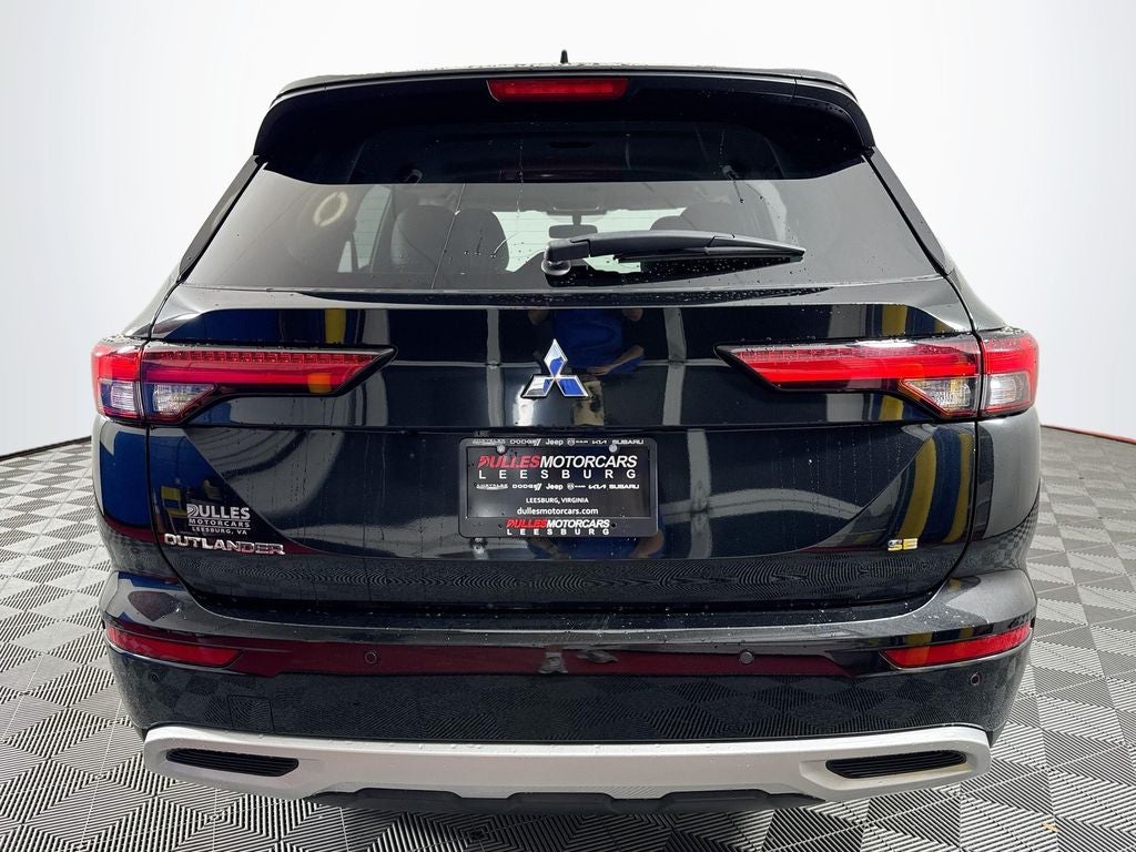 2023 Mitsubishi Outlander SE