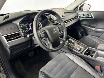 2023 Mitsubishi Outlander SE