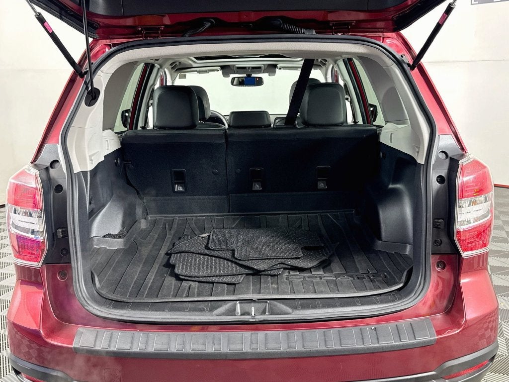 2015 Subaru Forester 2.0XT Touring 4Dr-CVT