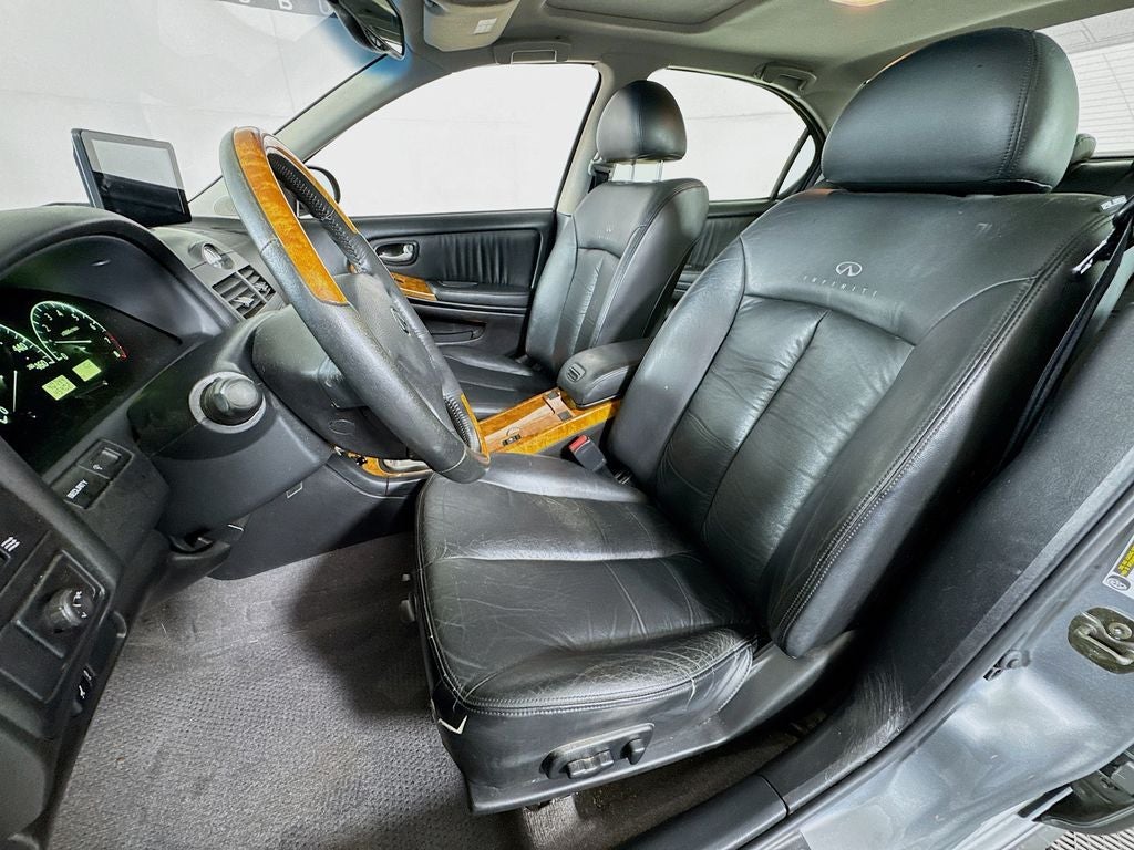 2004 INFINITI I35 Luxury