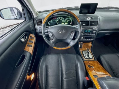 2004 INFINITI I35 Luxury