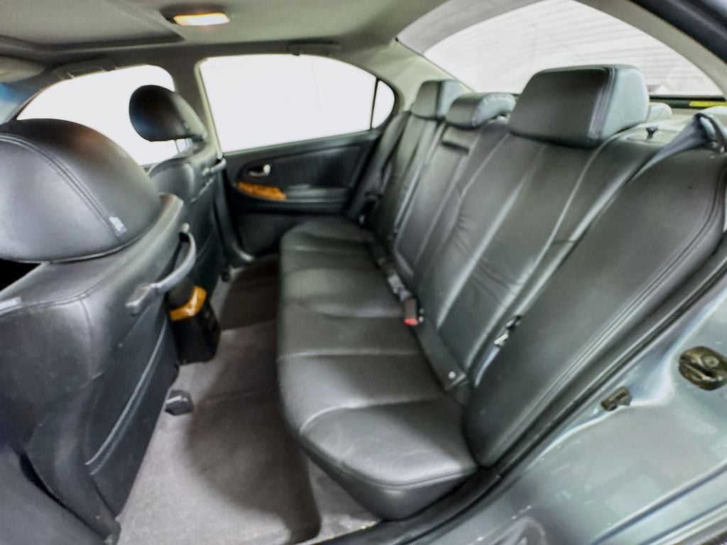 2004 INFINITI I35 Luxury