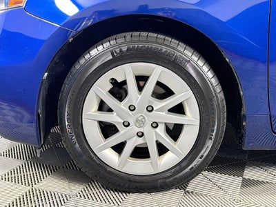 2014 Toyota Prius v Two