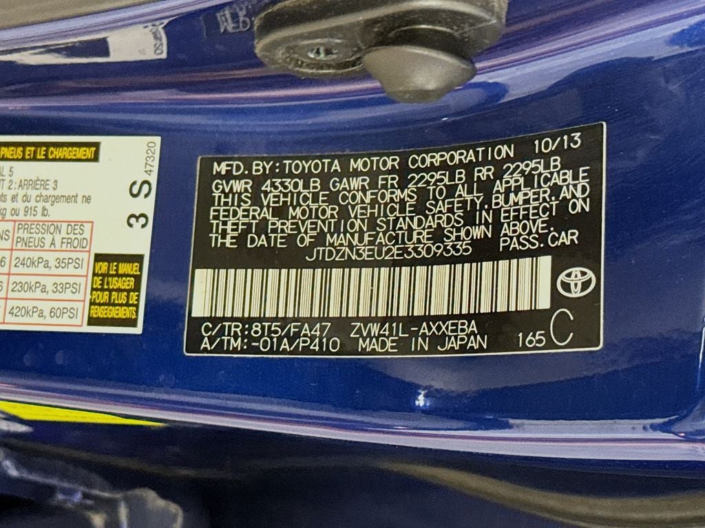 2014 Toyota Prius v Two