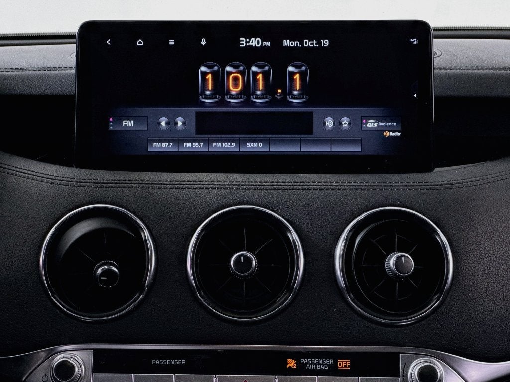 2022 Kia Stinger GT-Line Sun&Sound Package