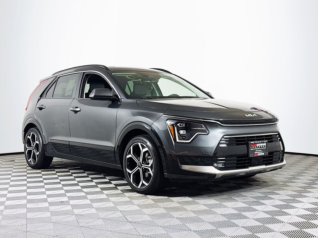 2025 Kia Niro SX Touring