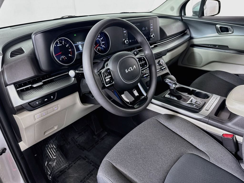 2023 Kia Carnival MPV LX