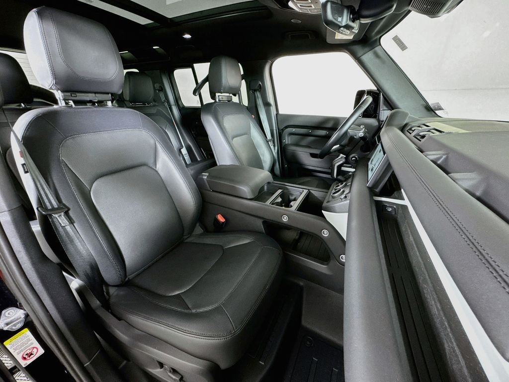 2024 Land Rover Defender X-Dynamic SE