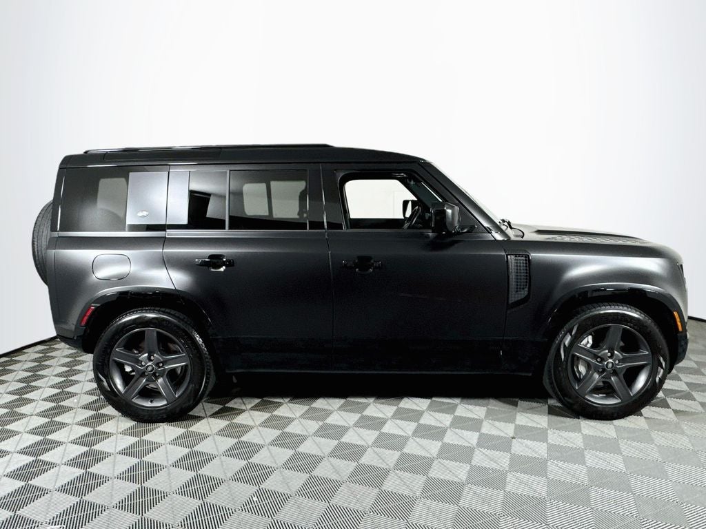 2024 Land Rover Defender X-Dynamic SE