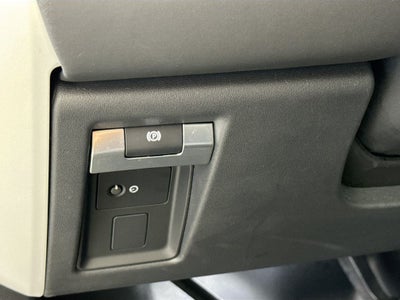 2025 Land Rover Defender 110 P300