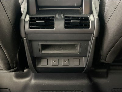 2025 Land Rover Defender 110 P300