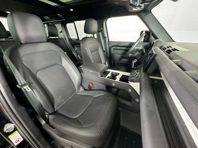 2025 Land Rover Defender 110 P300