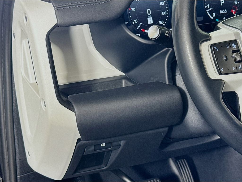 2025 Land Rover Defender S