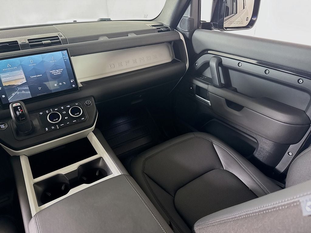 2025 Land Rover Defender S