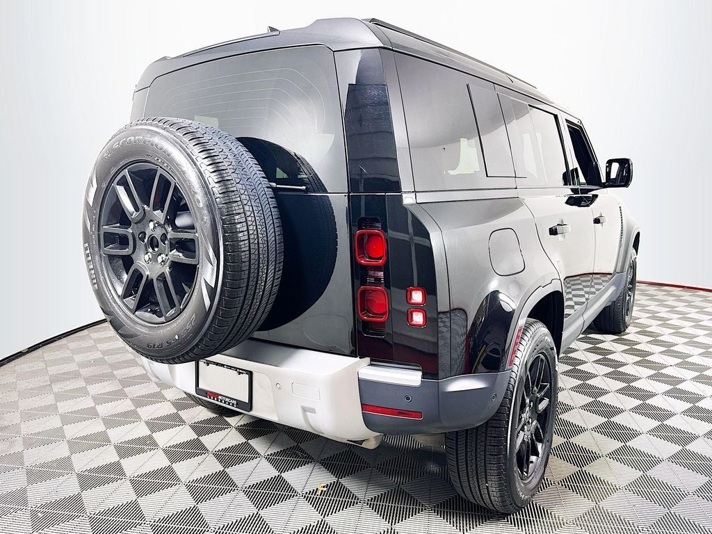 2025 Land Rover Defender S