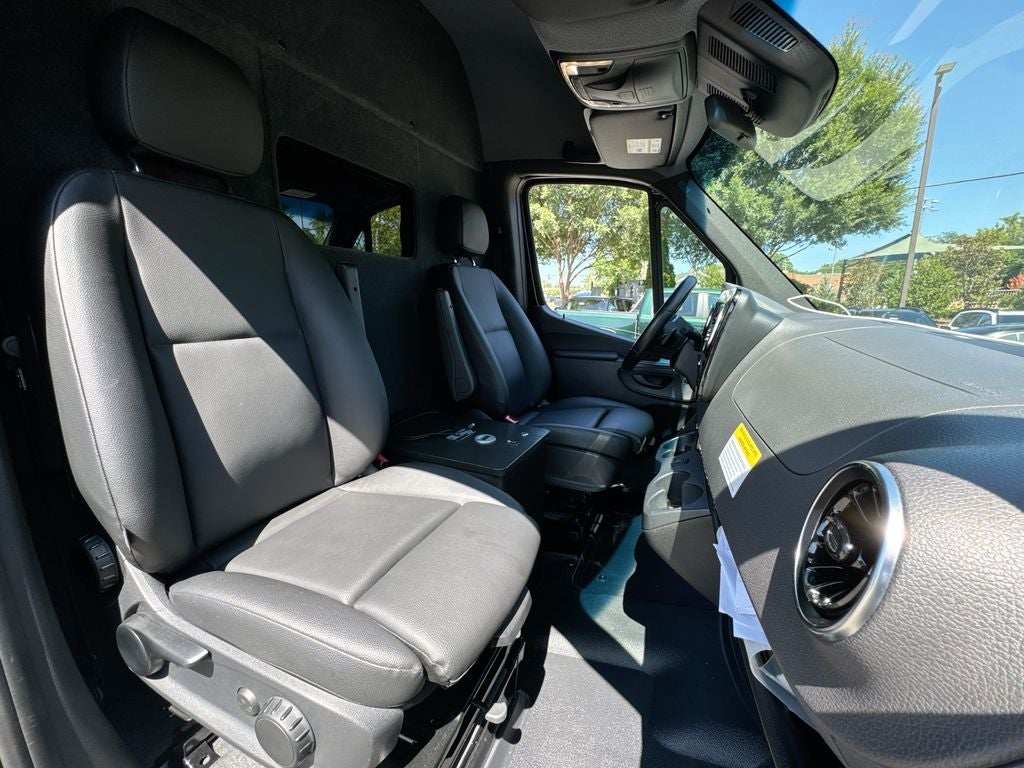 2022 Mercedes-Benz Sprinter 2500 Cargo 144 WB LUX CONVERSION PKG