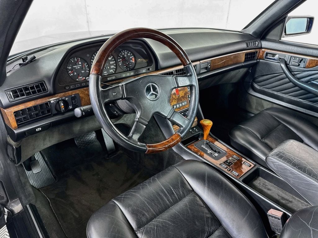 1989 Mercedes-Benz 500-Class 560 SEC
