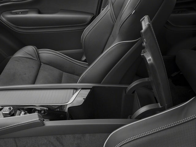 2017 Volvo XC90 T6 R-Design