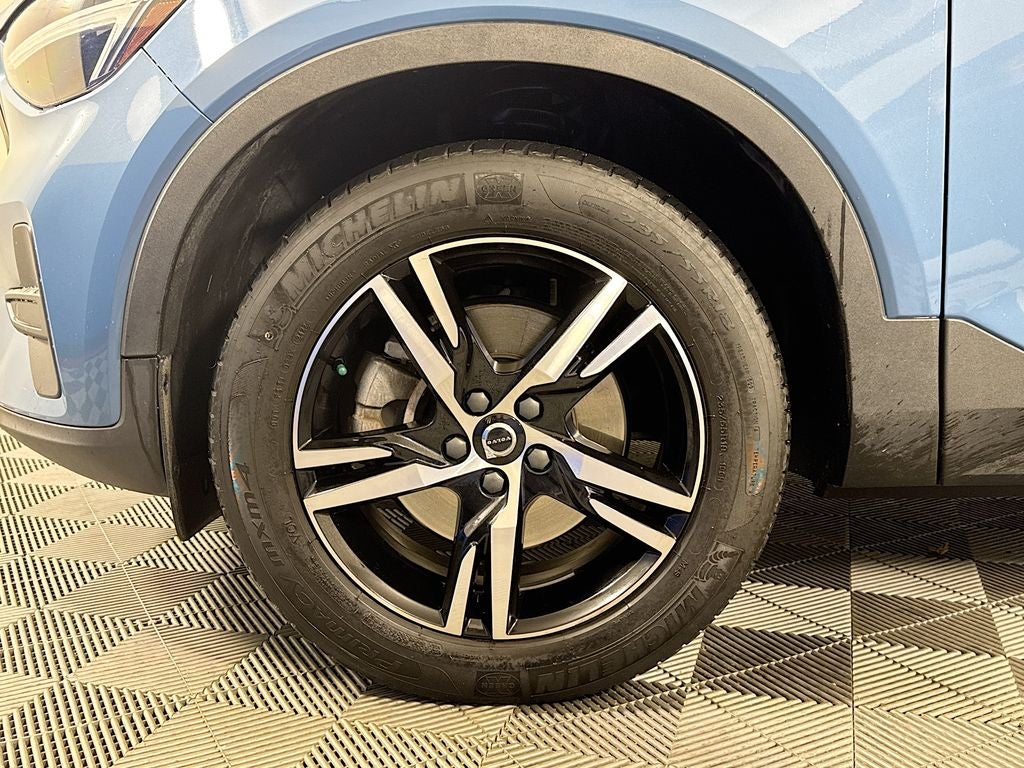 2023 Volvo XC40 B5 Core
