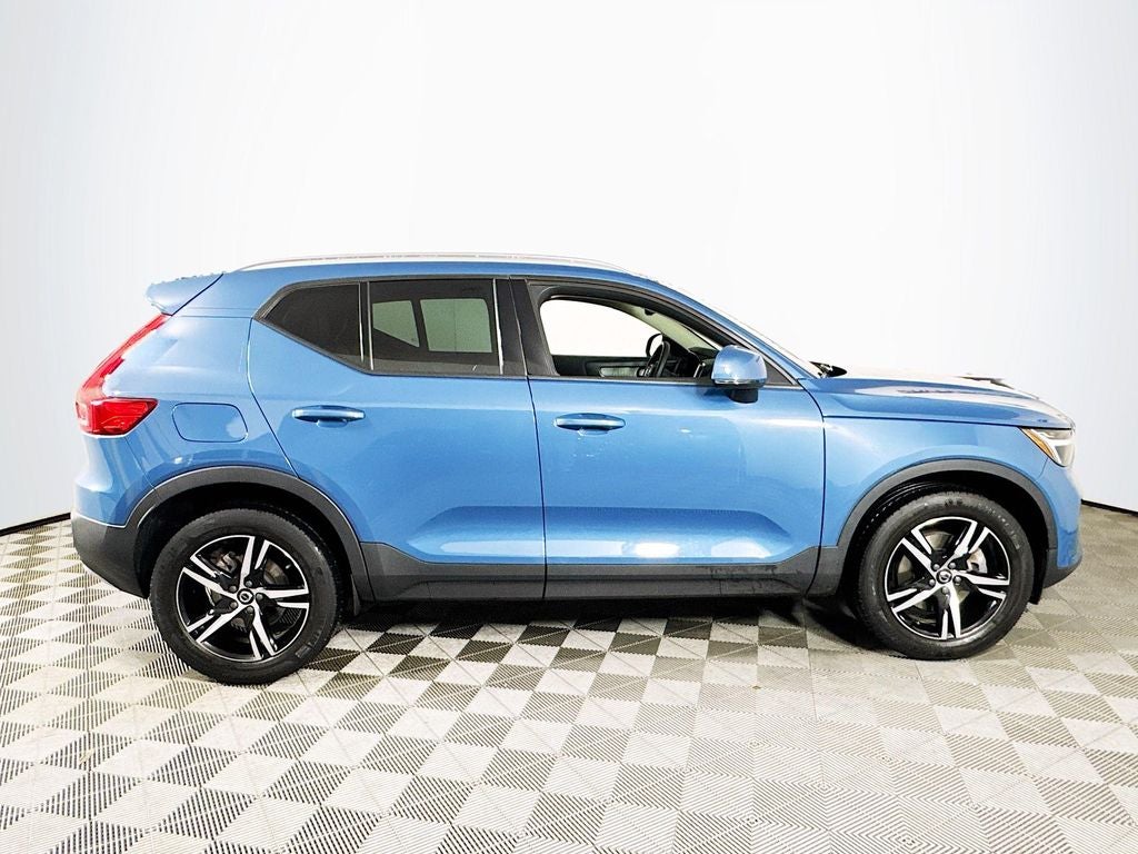 2023 Volvo XC40 B5 Core