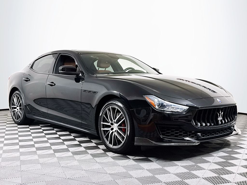 2018 Maserati Ghibli Base 3.0 L