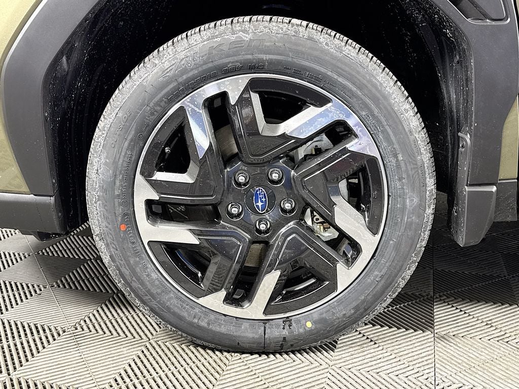 2025 Subaru FORESTER Limited Hybrid