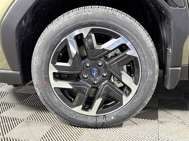 2025 Subaru FORESTER Limited Hybrid