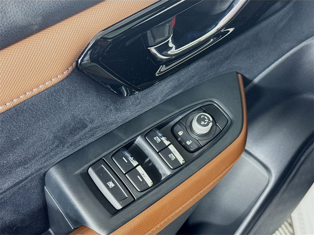 2025 Subaru FORESTER Touring Hybrid